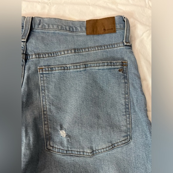 Madewell The Perfect Vintage Straight Jean in Reinhart Wash - Picture 7 of 14